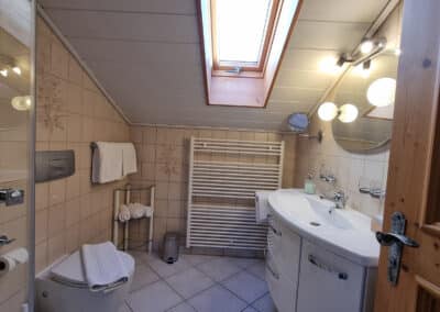 Badezimmer_Ferienwohnung Karwendel_Haus Alpenzauber_Krün