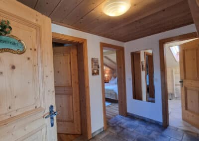 Eingang Ferienwohnung Karwendel_Haus Alpenzauber_Krün